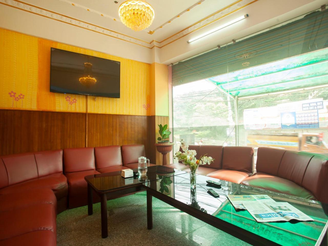Oyo 195 Global Hotel And Resort Катманду Екстер'єр фото