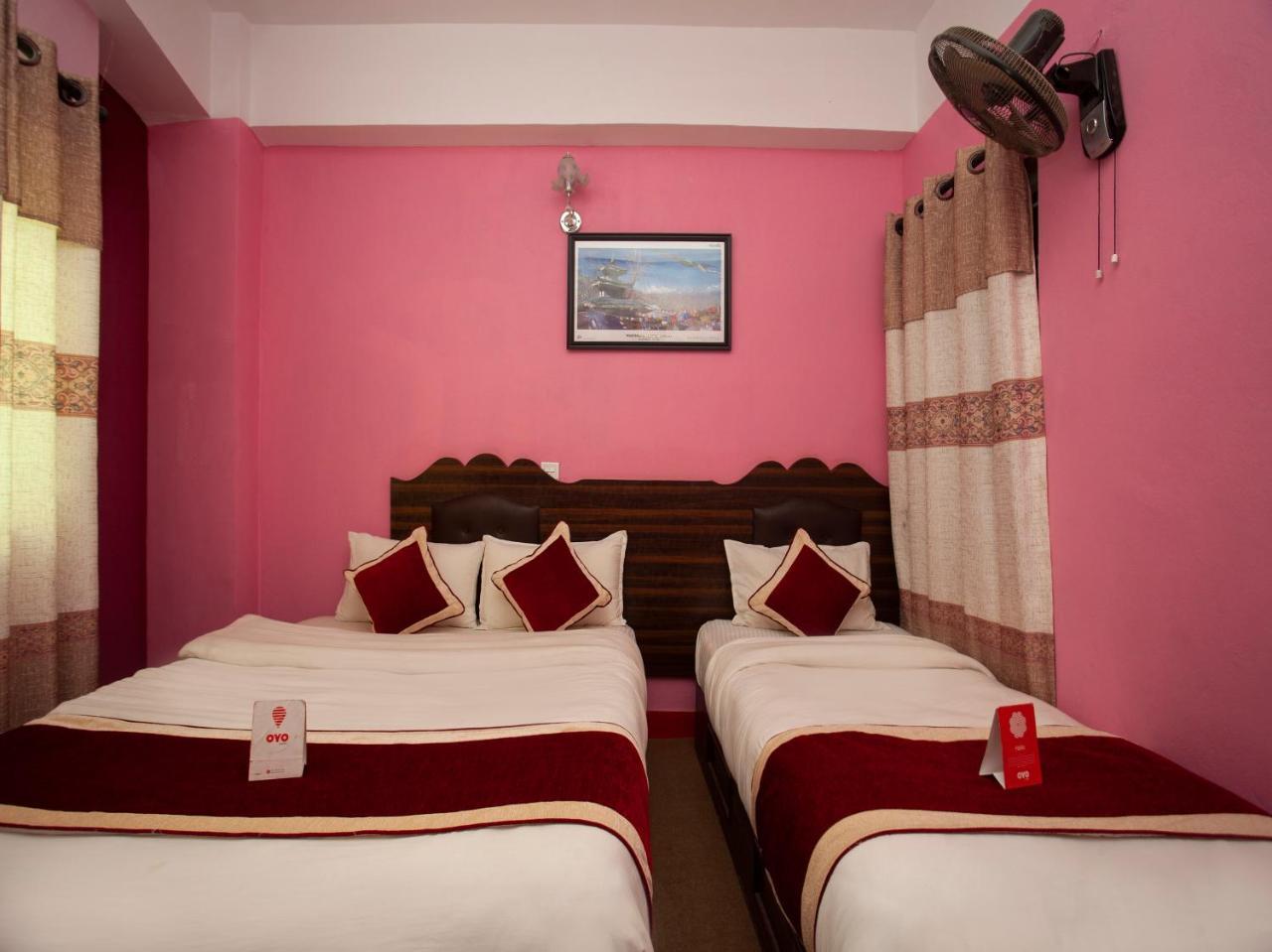 Oyo 195 Global Hotel And Resort Катманду Екстер'єр фото