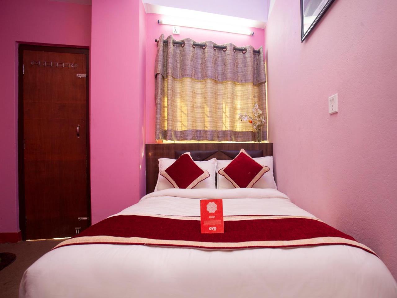 Oyo 195 Global Hotel And Resort Катманду Екстер'єр фото